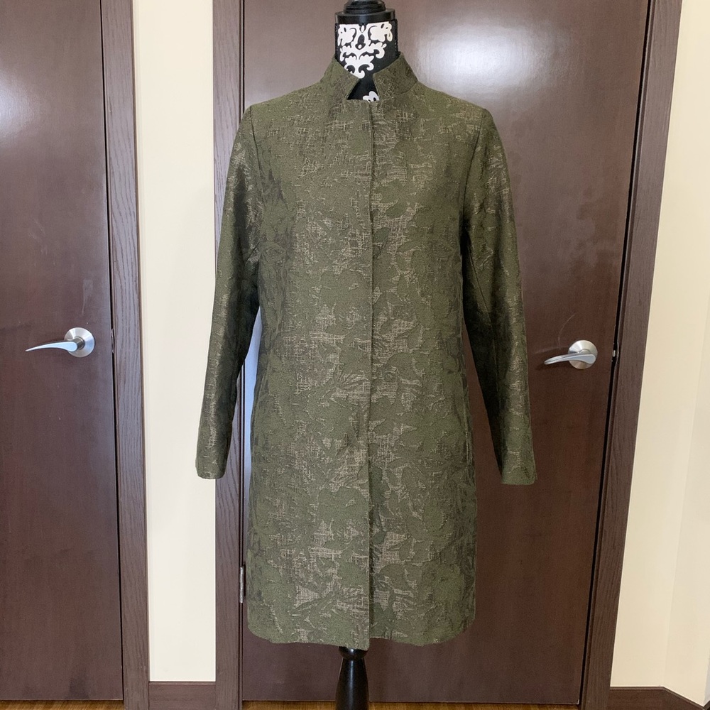Fleurette Jacquard Coat w/ tortious shell buttons